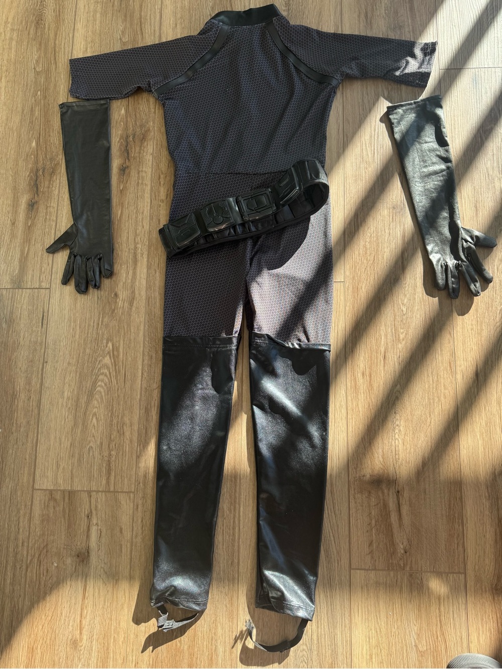 girls The Dark Knight costume with gloves and belt - M